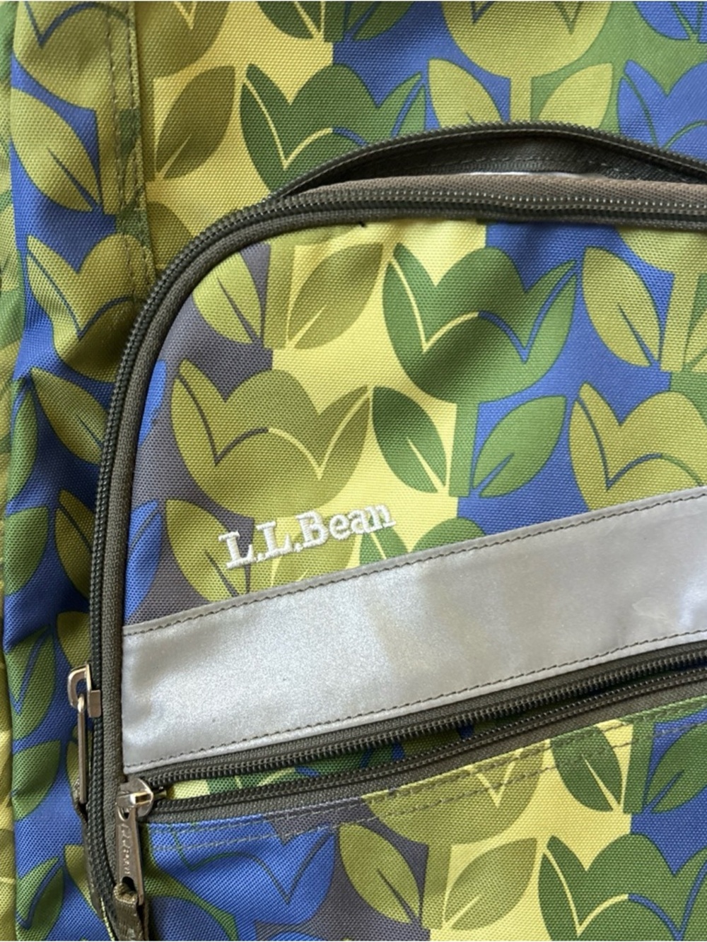 L.L. Bean Green and Blue Patterned women or kids Backpack - Picture 2 of 10